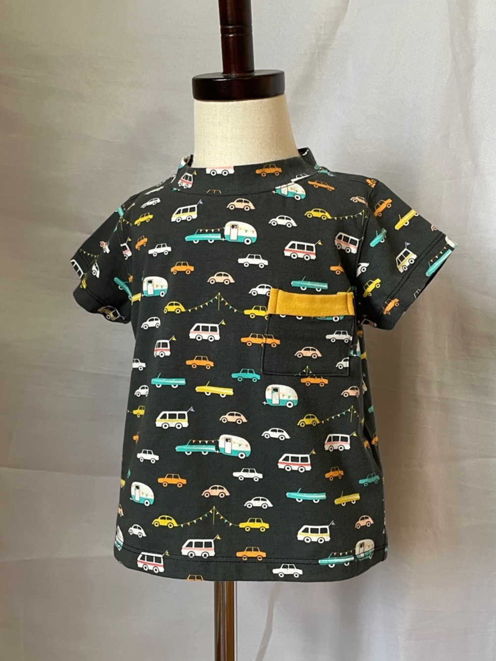 Little Moony top, size 2T